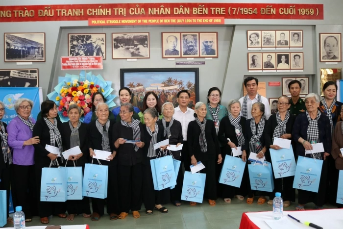 Họp mặt Đội quân tóc dài nhân kỷ niệm Ngày truyền thống 17/1