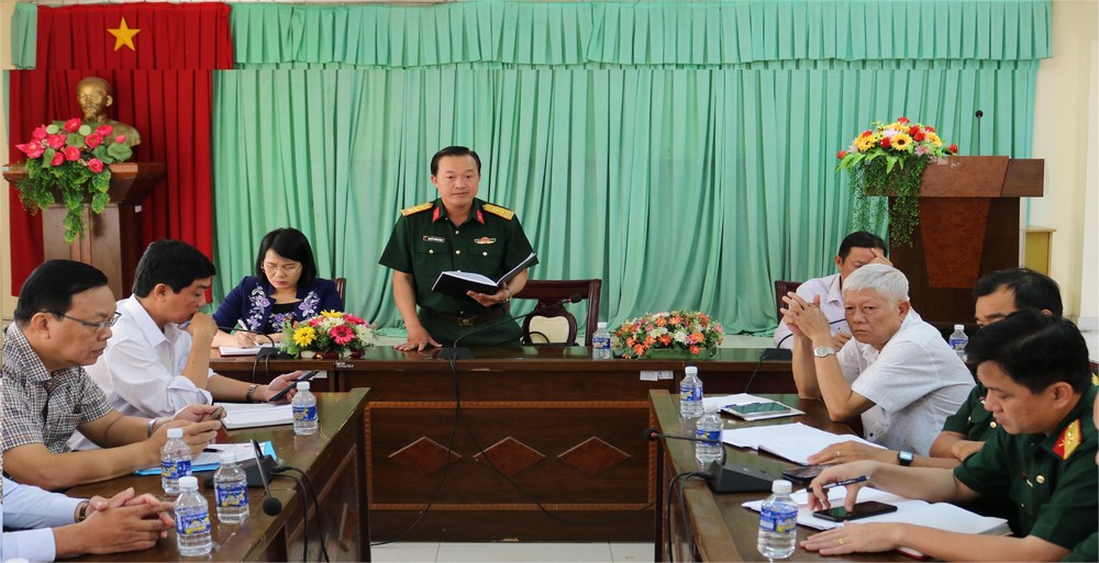 Thượng tá Nguyễn Thành Trung phát biểu tại buổi làm việc.