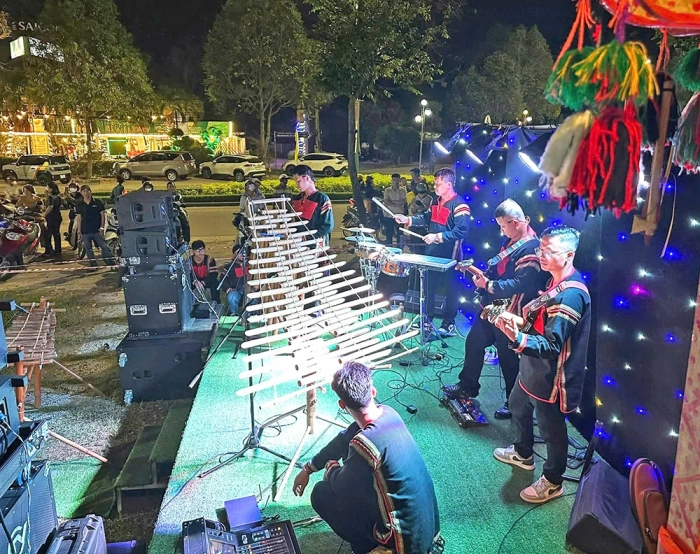 Điểm hẹn chợ phiên xứ dừa