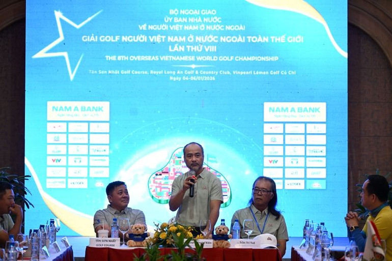 Ông Nguyễn Trung Kiên, Chủ nhiệm Ủy ban Nhà nước về người Việt Nam ở nước ngoài, Trưởng ban Tổ chức Giải đấu phát biểu khai mạc. (Ảnh do Ủy ban Nhà nước về người Việt Nam ở nước ngoài cung cấp)