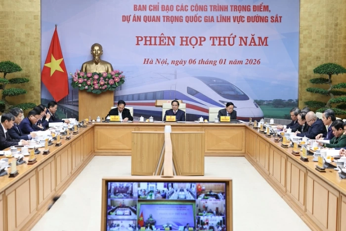 Thủ tướng: Khẩn trương đề xuất công nghệ, hình thức đầu tư với đường sắt tốc độ cao Bắc- Nam
