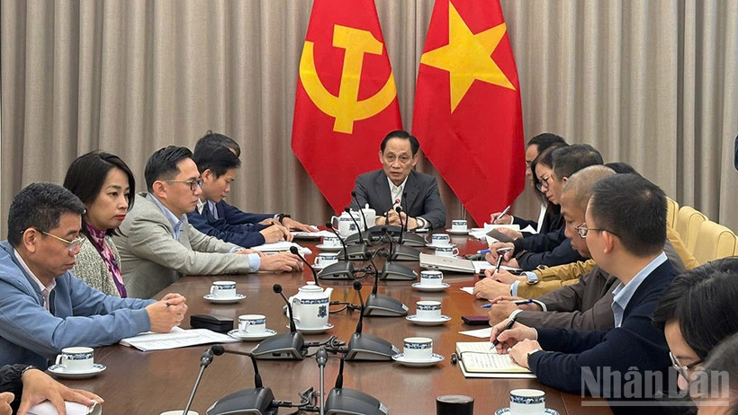 Đồng chí Lê Hoài Trung, Bí thư Trung ương Đảng, Bộ trưởng Ngoại giao đã chủ trì cuộc họp về triển khai công tác của Bộ Ngoại giao phục vụ Đại hội đại biểu toàn quốc lần thứ XIV của Đảng.