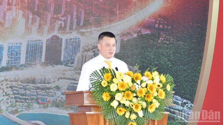 Ông Đặng Minh Trường, Chủ tịch Hội đồng quản trị Tập đoàn Sun Group phát biểu ý kiến tại lễ khởi công. (Ảnh: THANH GIANG)