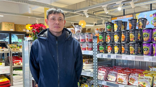 Nguyễn Văn Nam, Doanh nghiệp Chợ Việt-Pháp.
