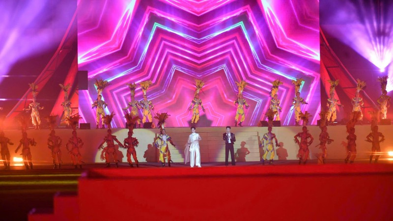 Chương trình nghệ thuật tại lễ bế mạc ASEAN Para Games 13.