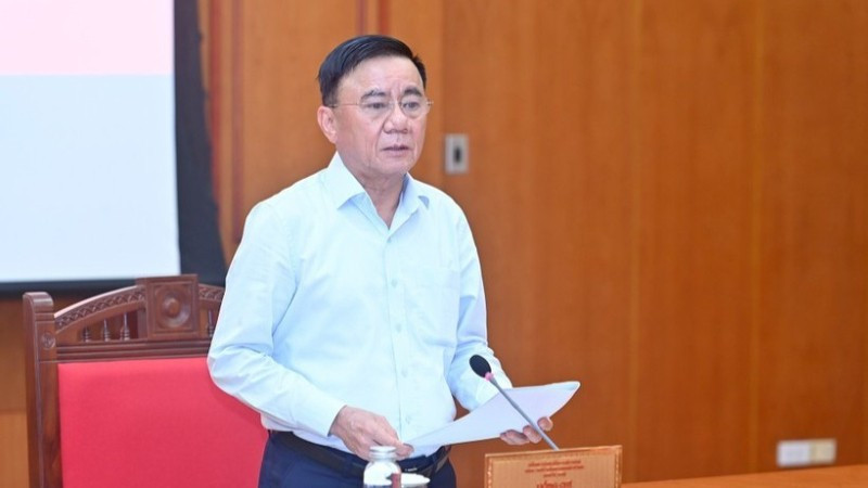 Đồng chí Trần Cẩm Tú, Ủy viên Bộ Chính trị, Thường trực Ban Bí thư đã ký ban hành Kết luận số 205-KL/TW ngày 7/11/2025 của Bộ Chính trị về một số giải pháp đột phá trong tuyển dụng, bố trí, sử dụng, đãi ngộ cán bộ. (Ảnh: ĐĂNG KHOA)