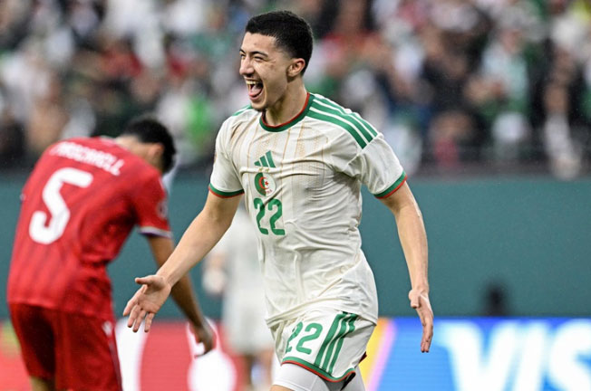 Ibrahim Maza đang thi đấu rực sáng trong màu áo tuyển Algeria - Ảnh: AFP

