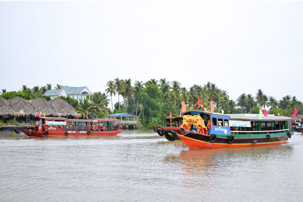 Đất và người Vĩnh Long hiền hòa, mến khách, sẵn sàng chào đón du khách gần xa. Ảnh: Phạm Tuyết

