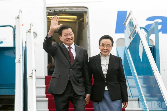 [Ảnh] Tổng Bí thư, Chủ tịch nước Lào bắt đầu chuyến thăm cấp Nhà nước tới Việt Nam