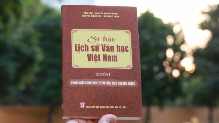 Ra mắt bộ sách có giá trị về lịch sử văn học Việt Nam