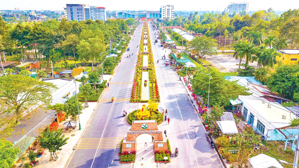 Năm 2024- năm đầu tiên của nhiệm kỳ, Vĩnh Long thực hiện đạt và vượt 21/21 chỉ tiêu. Ảnh: TẤN TÂN
