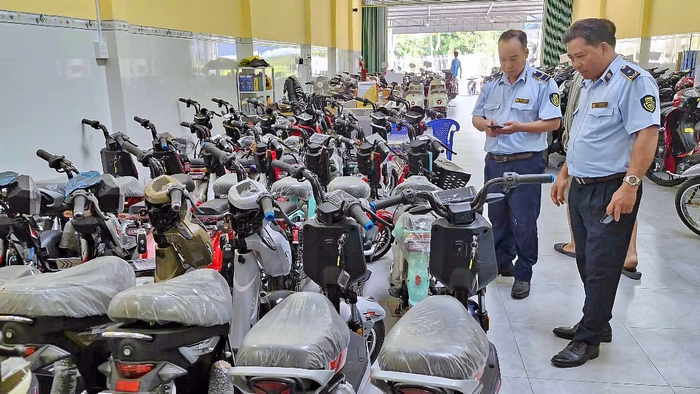 Công tác quản lý thị trường góp phần bảo vệ quyền lợi người tiêu dùng, doanh nghiệp chân chính.

