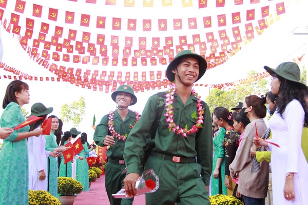 Nhiều năm liền, công tác tuyển quân của tỉnh Vĩnh Long luôn đạt chỉ tiêu và chất lượng được giao.
