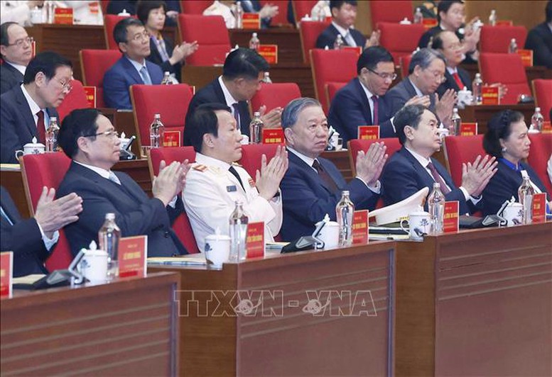 Tổng Bí thư Tô Lâm, các đồng chí lãnh đạo, nguyên lãnh đạo Đảng, Nhà nước và các đại biểu tham dự - Ảnh: Thống Nhất/TTXVN