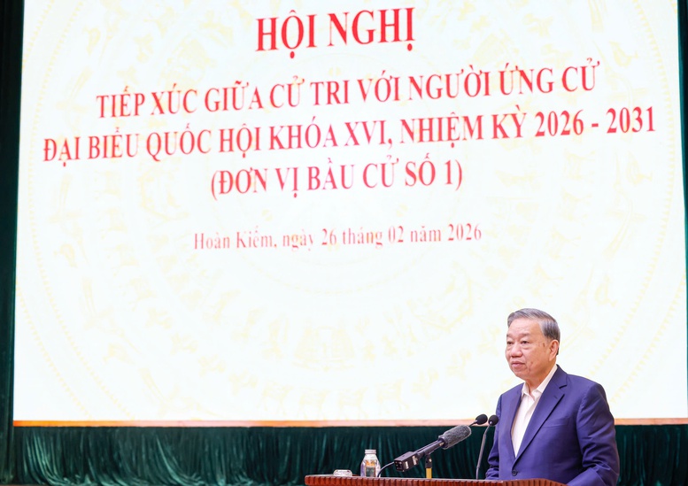 Trả lời câu hỏi của cử tri về đổi mới căn bản, toàn diện giáo dục, thực sự là quốc sách hàng đầu, quyết định tương lai của dân tộc, Tổng Bí thư nêu rõ, giáo dục – đào tạo được xác định là quốc sách hàng đầu, là đột phá chiến lược về con người - Ảnh: VGP/Nhật Bắc