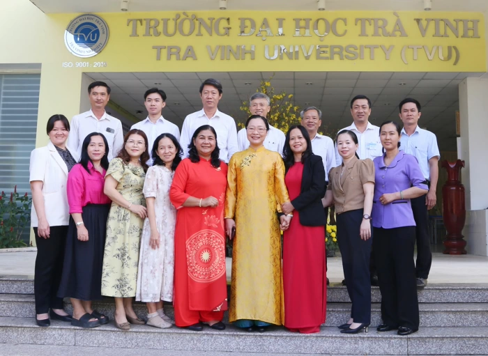 Phó Chủ tịch UBND tỉnh Nguyễn Thị Quyên Thanh chúc Tết Đại học Trà Vinh