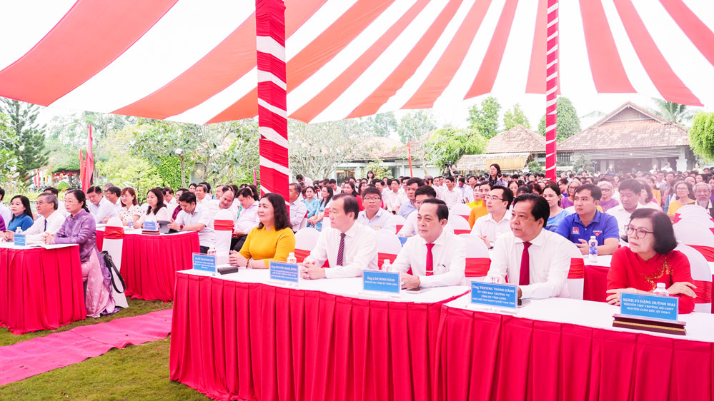 Lãnh đạo tỉnh đến dự Lễ Khai bút Xuân Bính Ngọ 2026.