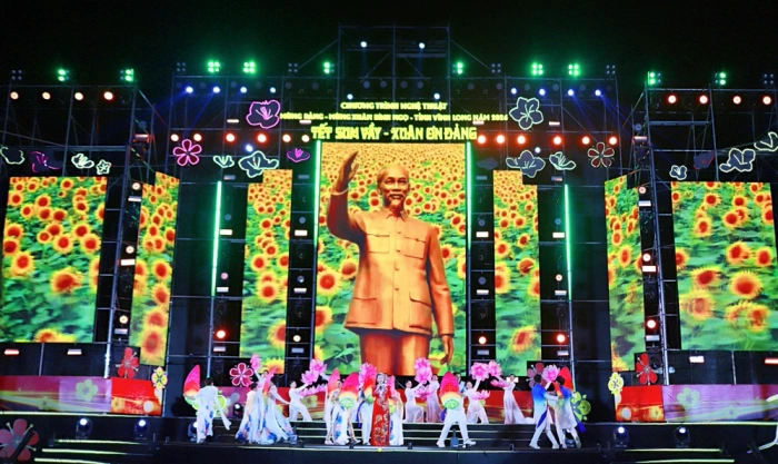 Chương trình nghệ thuật “Tết sum vầy- Xuân ơn Đảng”