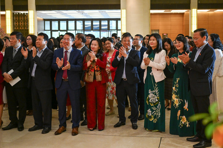 Các đại biểu dự cuộc gặp. (Ảnh: DUY LINH)
