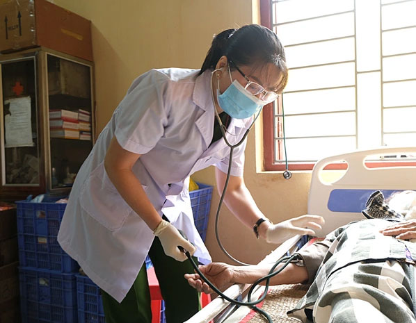 Ảnh minh họa chăm sóc sức khỏe cho phạm nhân trong trại giam Ngọc Lý - Ảnh: HÀ THANH