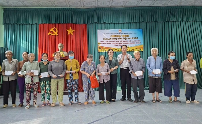 Hưng Khánh Trung trao quà Tết cho 87 hộ nghèo, hộ cận nghèo – lan tỏa tinh thần “Không ai bị bỏ lại phía sau”