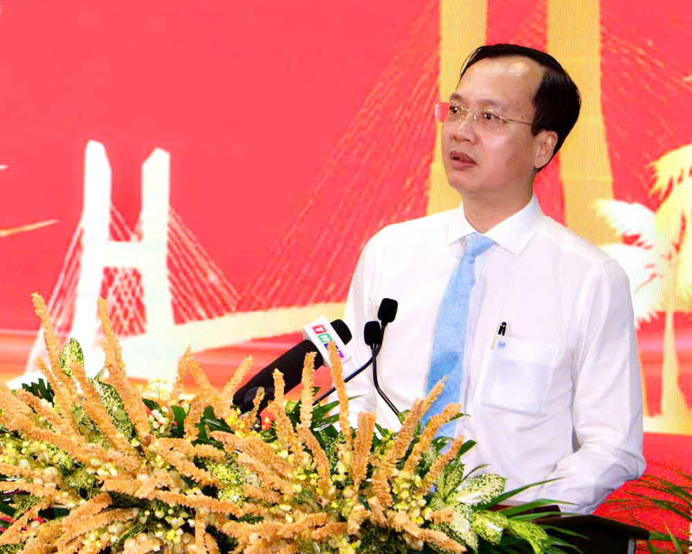 Đồng chí Trần Trí Quang - Phó Bí thư Tỉnh ủy, Chủ tịch UBND tỉnh phát biểu tại buổi họp mặt.