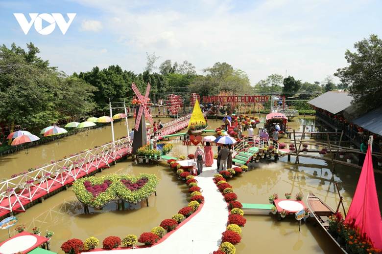 Một điểm du lịch tại làng hoa Sa Đéc.