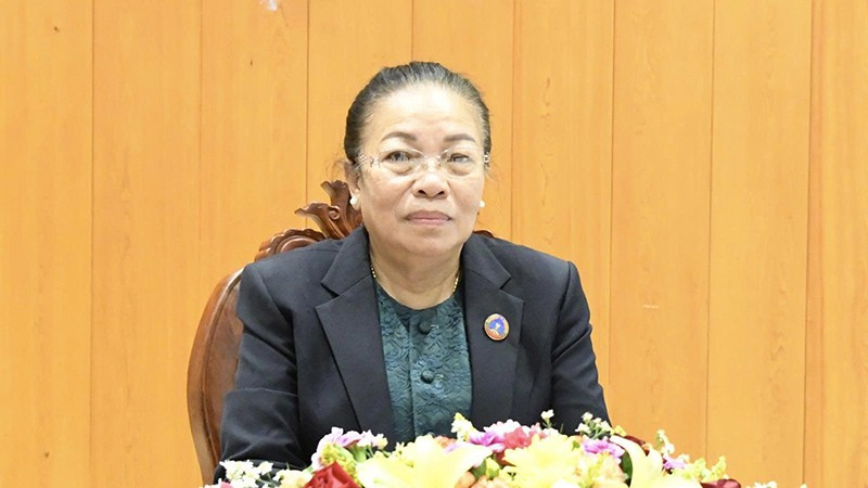 Bà Sounthon Xayachak, Bí thư Trung ương Đảng Nhân dân Cách mạng Lào, Phó Chủ tịch Quốc hội Lào. (Ảnh: Báo Pasaxon)