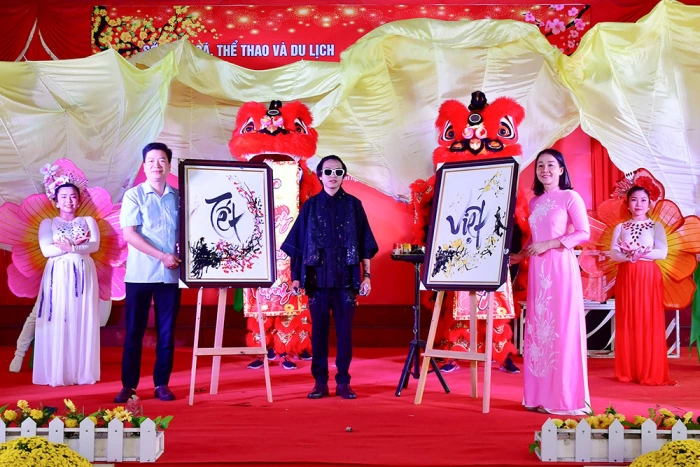 Ngày xuân gặp “ông đồ” Nguyễn Bình Thuận