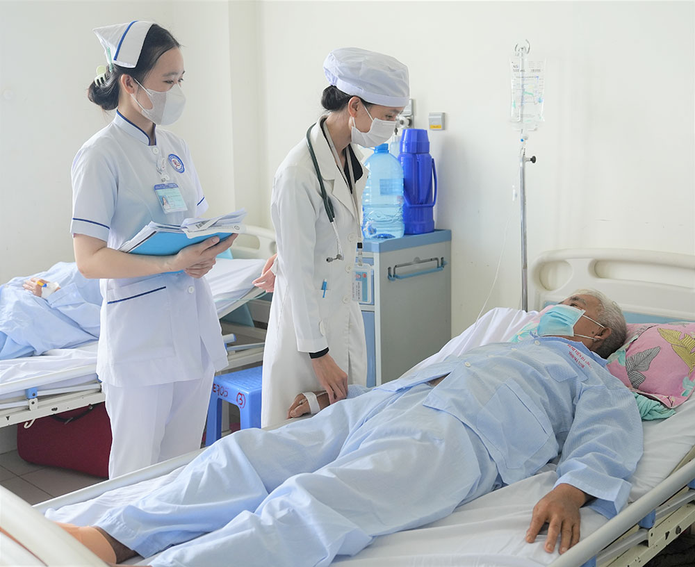 Ngành y tế sẵn sàng điều kiện chăm sóc sức khỏe người dân trong dịp Tết.