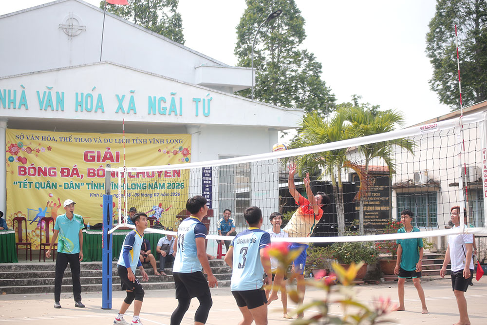 Hoạt động thể thao được tổ chức phong phú, đa dạng, tạo thêm không khí vui tươi, phấn khởi vào dịp Tết.