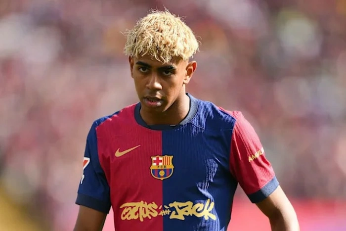 Yamal đá hỏng phạt đền, Barca thua sốc 10 người Girona