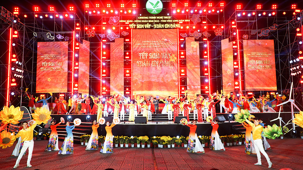 Ca múa “Vĩnh Long bay cao khát vọng”.