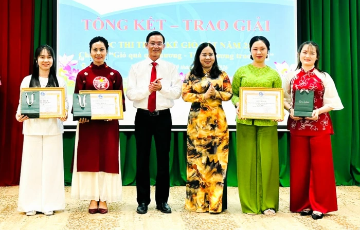 Trao giải Cuộc thi “Thiết kế giỏ quà Tết năm 2026”