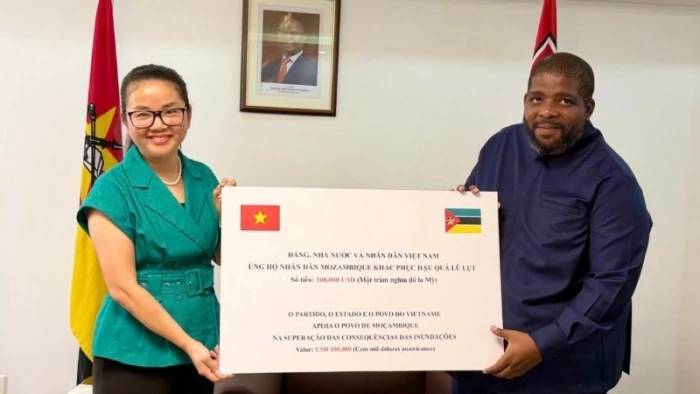 Việt Nam hỗ trợ Mozambique 100.000 USD khắc phục hậu quả mưa lũ