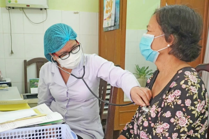 Quan tâm chăm sóc sức khỏe người dân dịp Tết