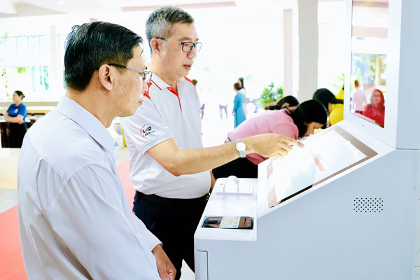 Ứng dụng công nghệ, chuyển đổi số đang mở ra không gian mới cho các mô hình khởi nghiệp,
đổi mới sáng tạo. Ảnh: THẢO TIÊN