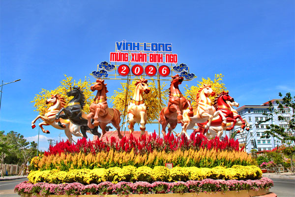 Linh vật ngựa Tết Bính Ngọ 2026 của tỉnh gửi gắm mong ước về niềm tin, khát vọng vươn xa và bứt phá mạnh mẽ trong năm mới.

