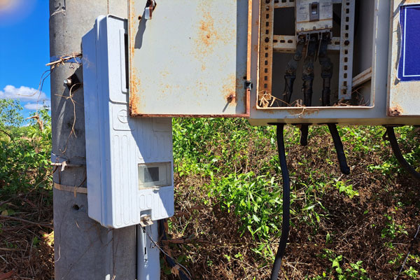 Hiện trường vụ cắt trộm dây điện tại trạm biến áp.

