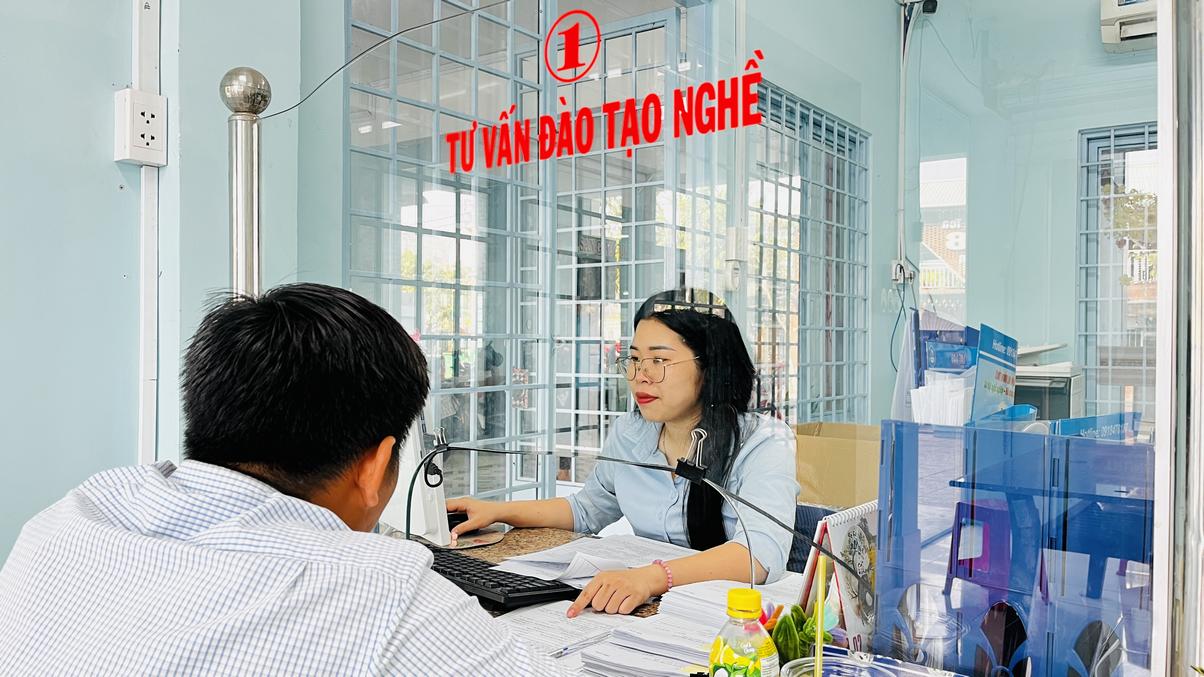 Hoạt động này cũng góp phần đem lại hiệu quả trong tư vấn giới thiệu việc làm, đào tạo nghề, phát triển thị trường lao động, giải quyết chế độ chính sách cho người lao động.