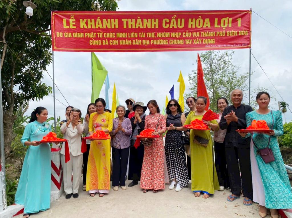 Khánh thành cầu Hoà Lợi 1 (ấp Hoà Lợi- xã Hoà Ninh). 