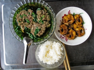 Tản văn: Nhớ món canh cua đồng mẹ nấu