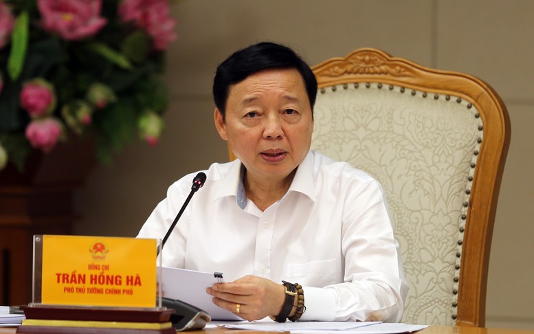 Phó Thủ tướng Trần Hồng Hà chủ trì cuộc họp nghe báo cáo, cho ý kiến hoàn thiện dự thảo nghị định về khuyến khích doanh nghiệp đầu tư vào lĩnh vực nông nghiệp, nông thôn - Ảnh: VGP/Minh Khôi