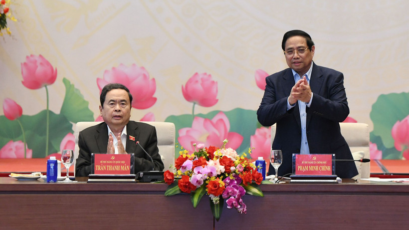 Thủ tướng Chính phủ Phạm Minh Chính và Chủ tịch Quốc hội Trần Thanh Mẫn đồng chủ trì Hội nghị. (Ảnh: DUY LINH)