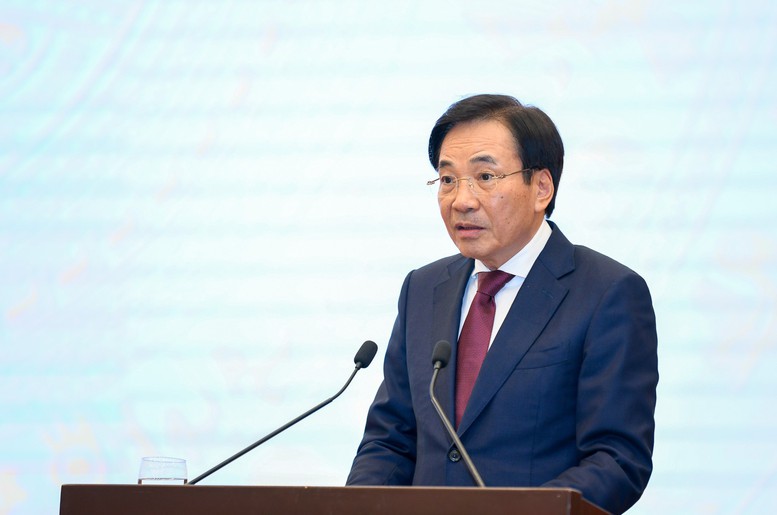 Bộ trưởng, Chủ nhiệm Văn phòng Chính phủ Trần Văn Sơn, Người phát ngôn của Chính phủ, chủ trì họp báo thường kỳ Chính phủ tháng 2/2026 - Ảnh: VGP/NB

