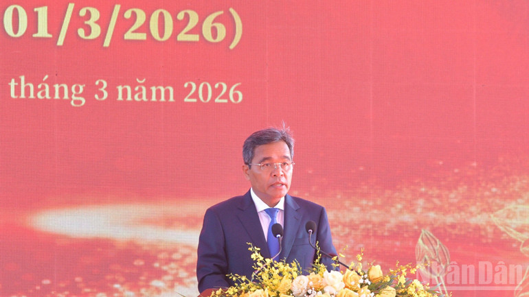 Bí thư Tỉnh ủy Quảng Ngãi Hồ Văn Niên phát biểu ý kiến tại Lễ kỷ niệm. (Ảnh: Thanh Giang)