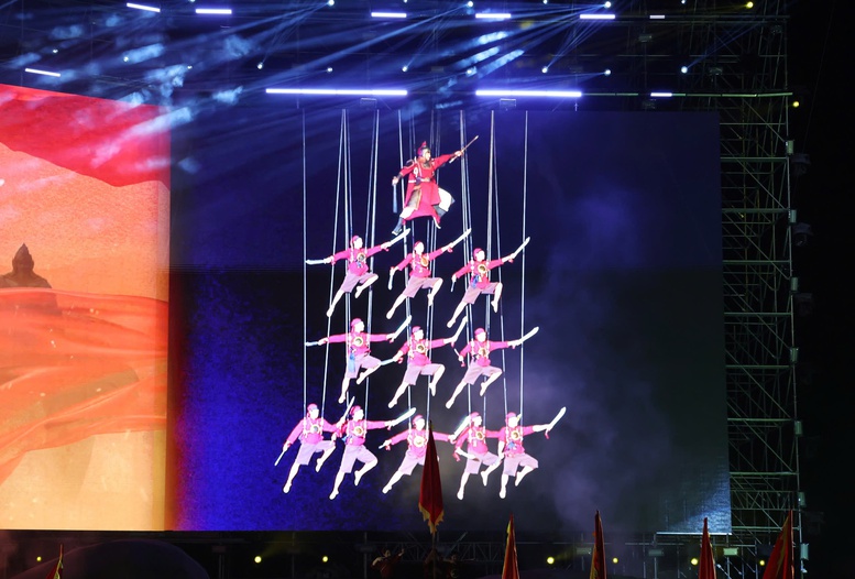 Chương trình nghệ thuật tại lễ khai mạc - Ảnh: VGP/Gia Huy