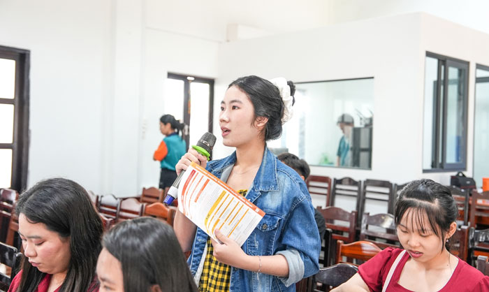 Học sinh lớp 12 cần chủ động tìm hiểu thông tin tuyển sinh và lựa chọn ngành nghề phù hợp.

