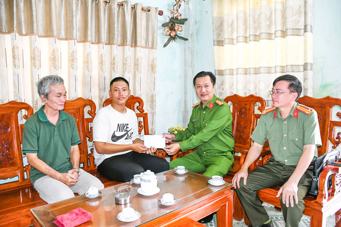 Công tác tuyển quân bảo đảm chính sách cho công dân nhập ngũ

