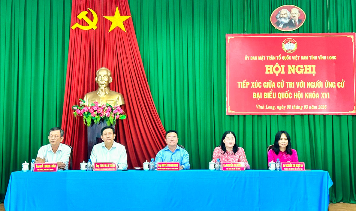 5 ứng cử viên đại biểu Quốc hội khóa XVI tiếp xúc cử tri vận động bầu cử.